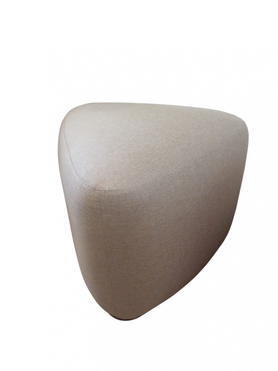 Puff Triangular c/ Base Madera Tela arena 