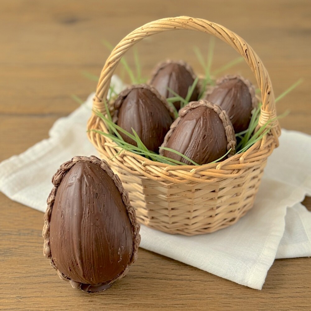 Huevo de Pascua de Chocolate con Leche Huevo de Pascua de Chocolate con Leche