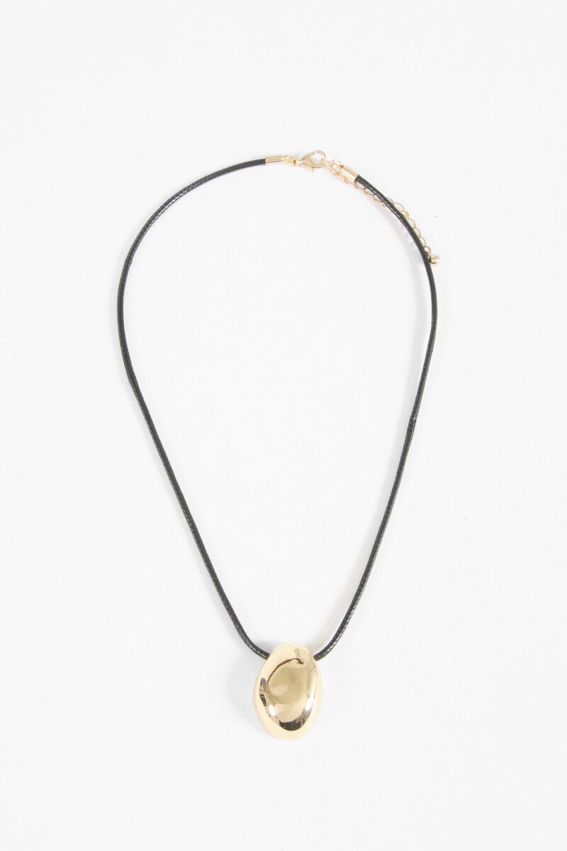 Collar cordón dije ovalado dorado