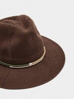 Sombrero De Punto Con Detalle De Cuentas marron