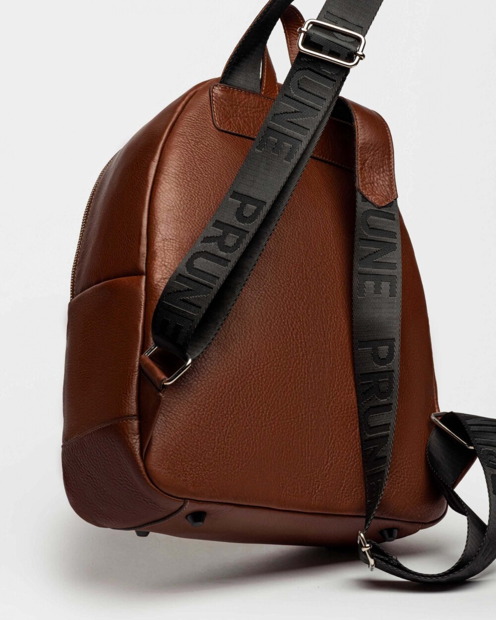 Mochila Urban En Cuero Liso Satinado Tabaco