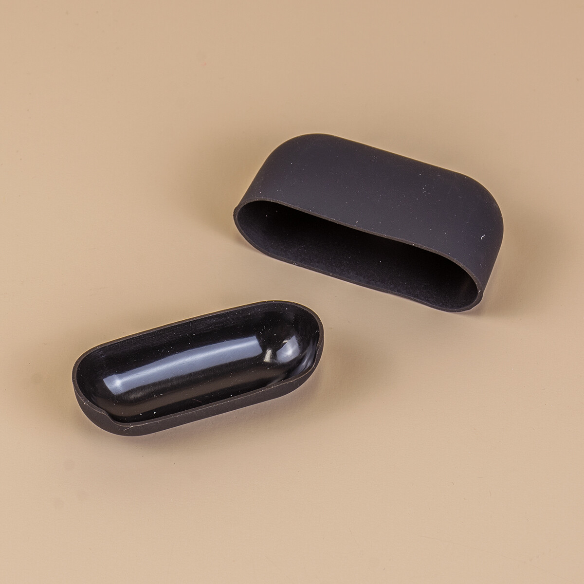 Funda De Silicona Para Auriculares Lisa - Negro — Mis Petates