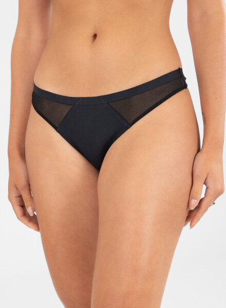 Colaless pervinca Negro