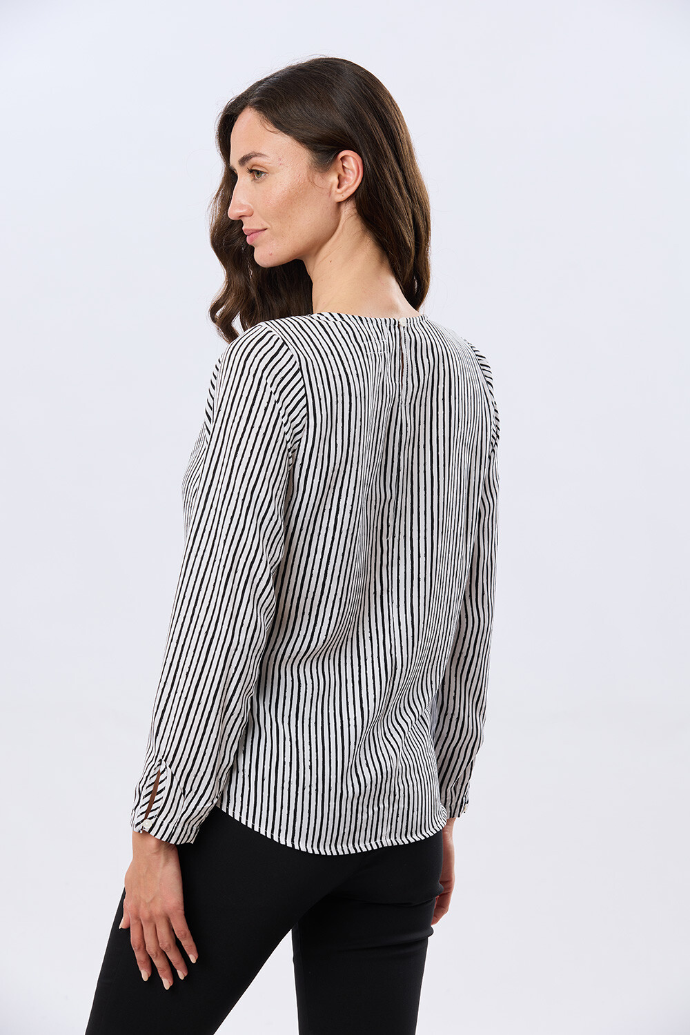 BLUSA CLÁSICA Raya Negra