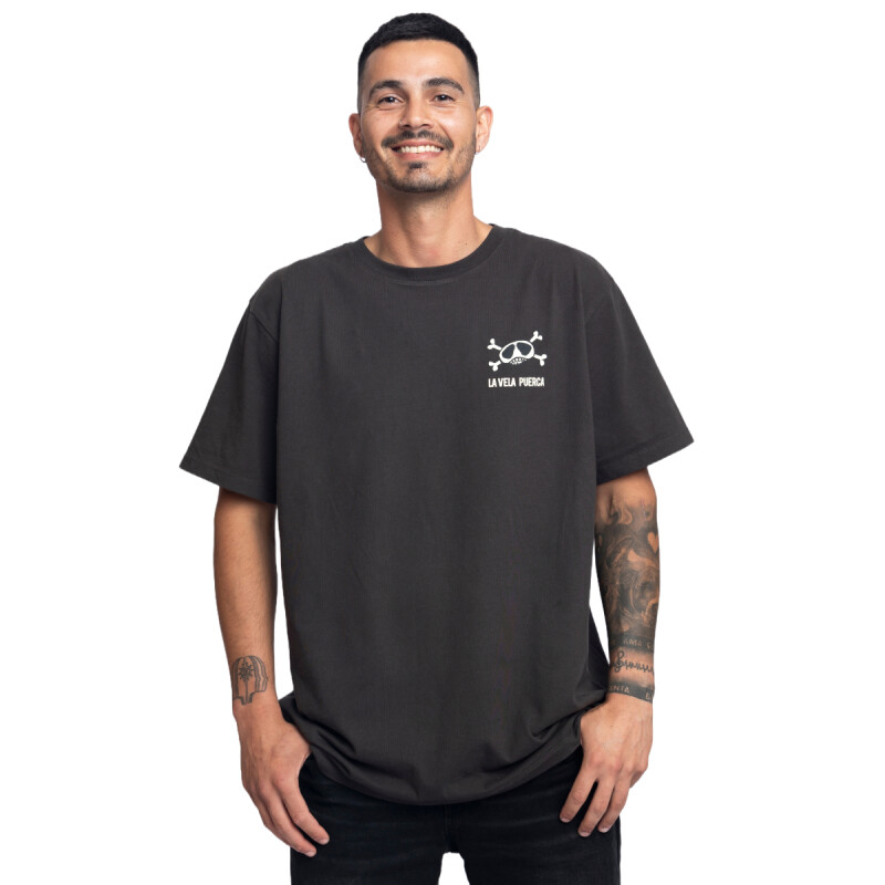 Remera La isla x La Vela - Calavera Remera La isla x La Vela - Calavera