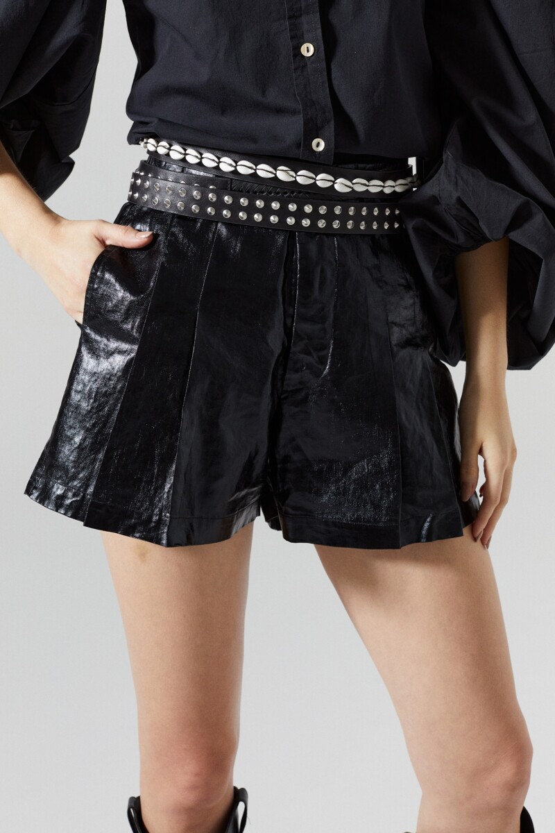 SHORT METALICO Negro