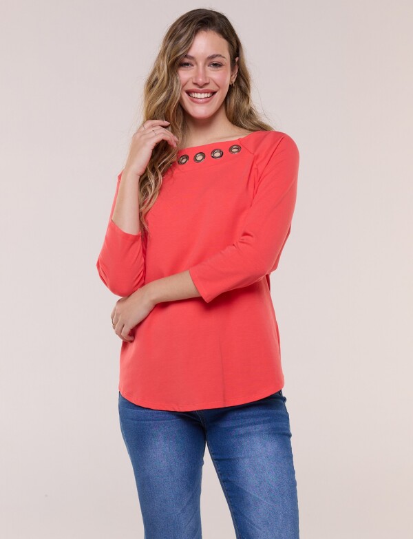 Remera Escote Bote Con Ojalillos Metálicos CORAL