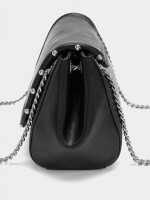 Bolso De Hombro Con Solapa Y Tachuelas negro