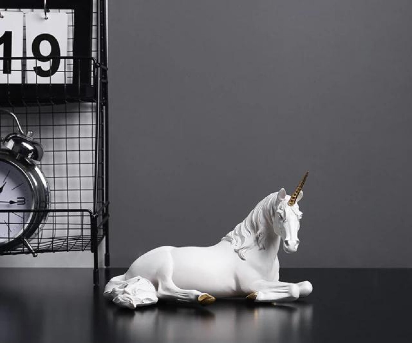 Escultura Unicornio Resina Alto 12cm x Largo 21cm x Ancho 12cm 