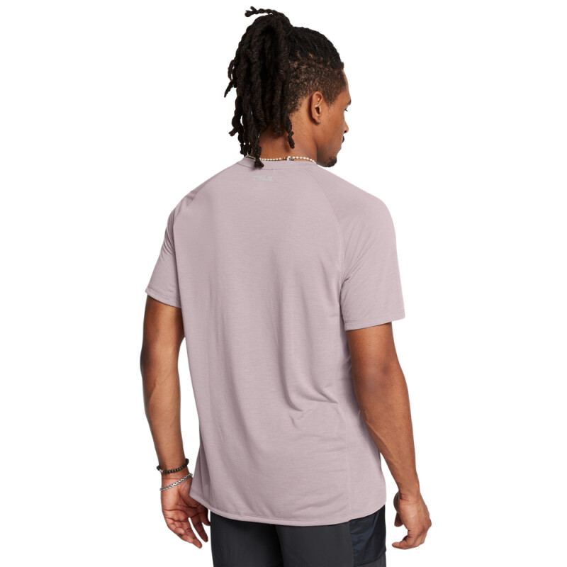 UA TRAIL RUN SHORTSLEEVE-GRN GRY-015
