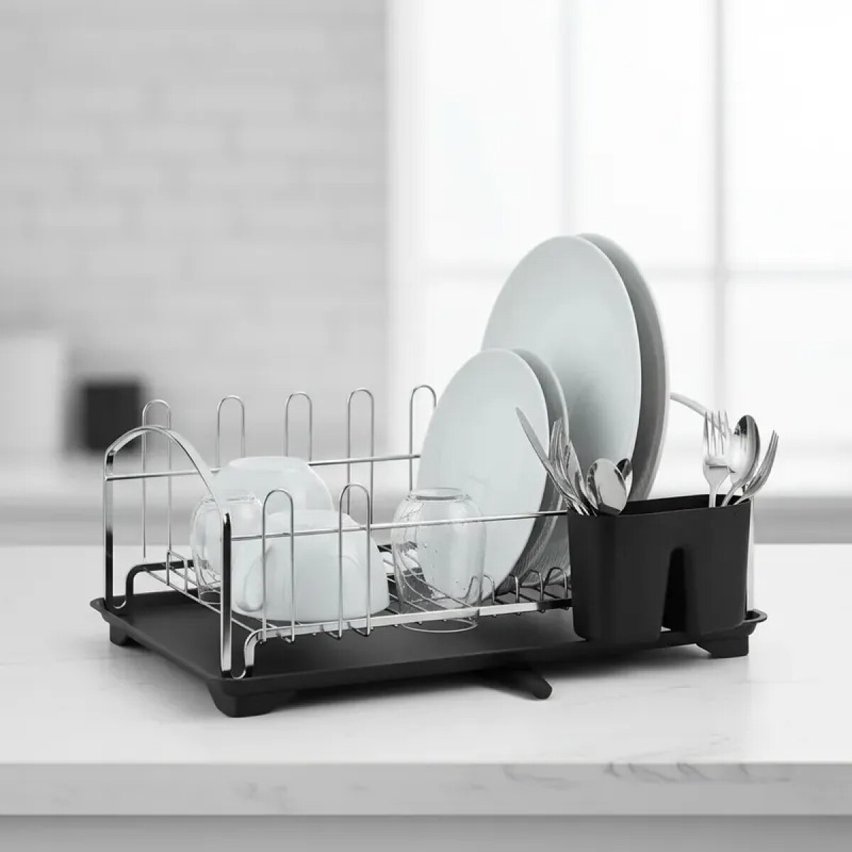 Escurreplatos cromado con bandeja negra con desagüe 