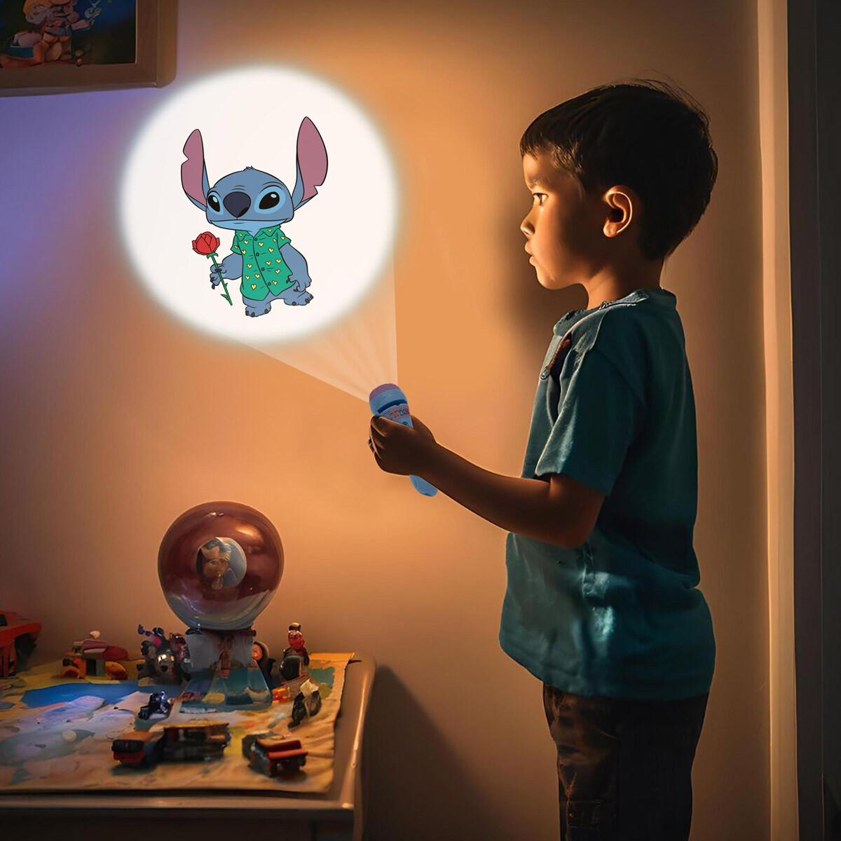 Linterna Proyector con 3 Discos Lexibook - Stitch 