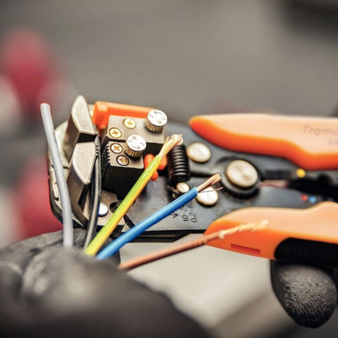 Pinza pelacable automática 8" -TRAMONTINA TN2697