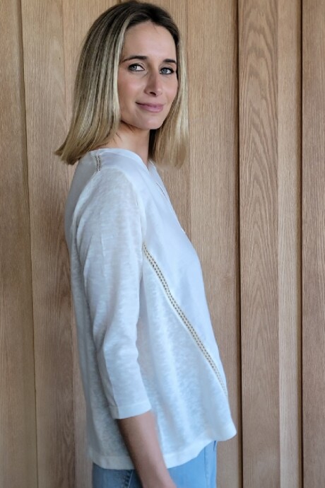 Blusa Faro Blanco con puntilla cruda