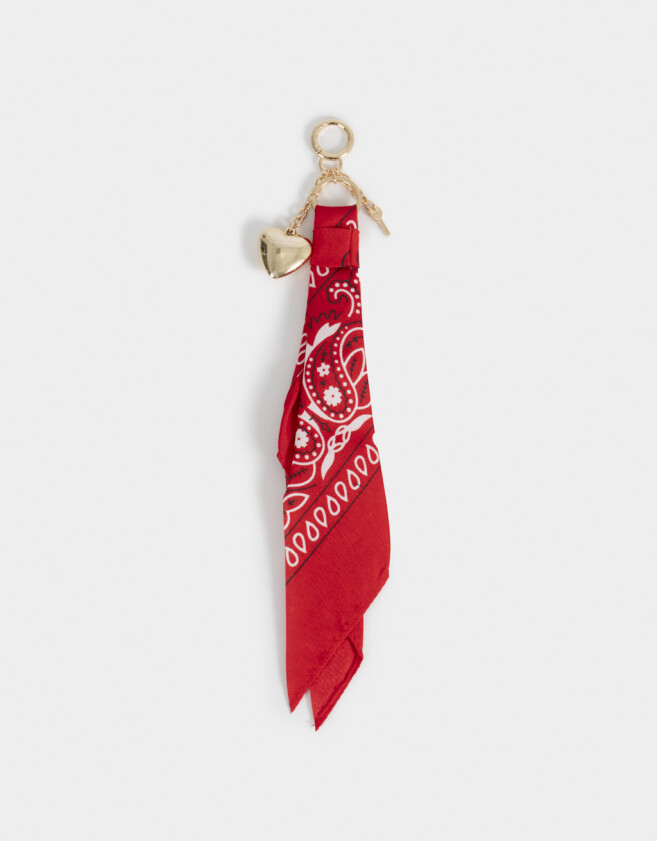 Llavero Metal Llavero Y Charm De Bandana Con Relicario - Rojo Medio