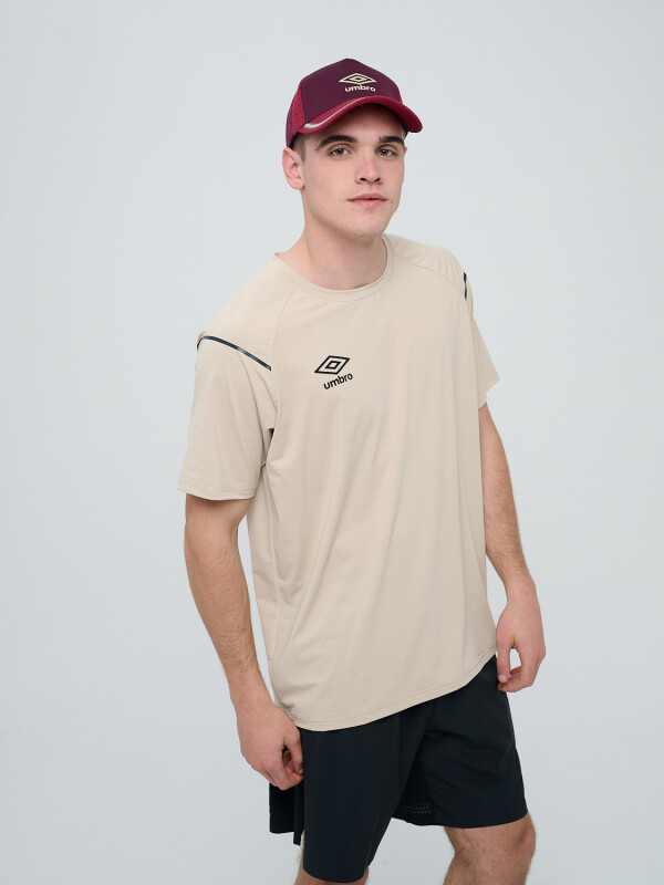 REMERA TERREN Umbro Hombre 00b