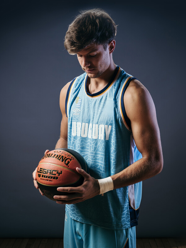 CAMISETA BASKET URUGUAY OFICIAL<br /> Umbro Hombre S07