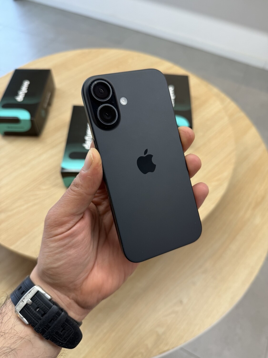 iphone 16 256GB - Black — denuevo