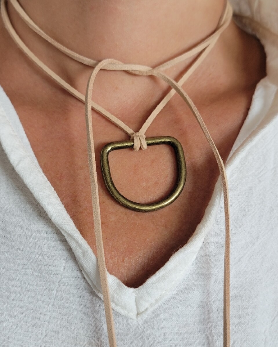 Collar Corbatín - Beige - Herradura 