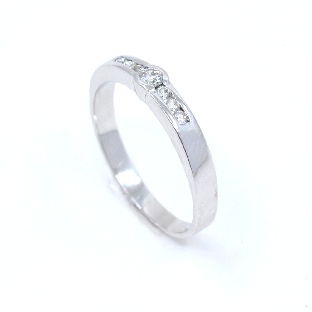 Anillo oro 18k blanco y brillantes Anillo oro 18k blanco y brillantes