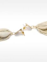 Pendientes Largos Con Cuentas Y Conchas blanco