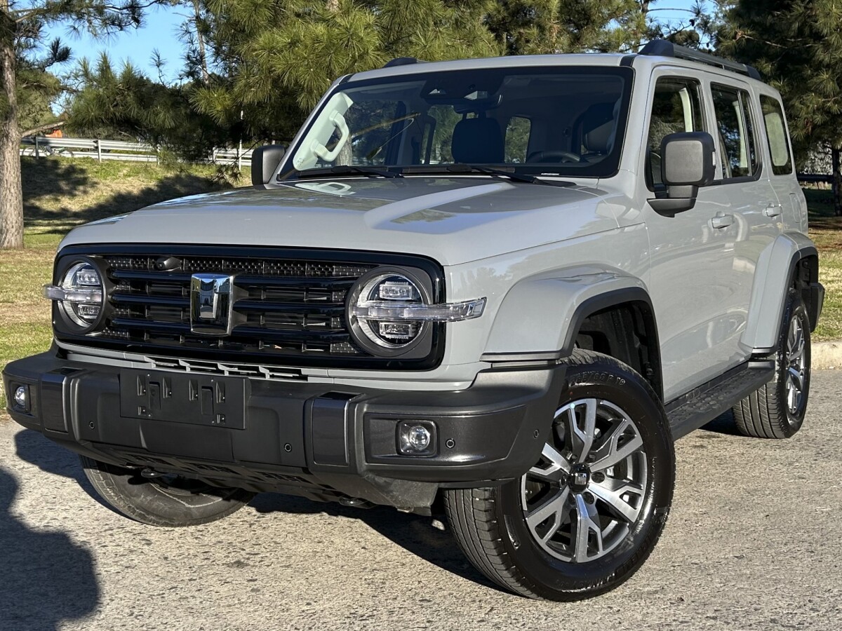 GWM Tank 300 HEV 2.0 2026 0KM | Permuta / Financia GWM Tank 300 HEV 2.0 2026 0KM | Permuta / Financia