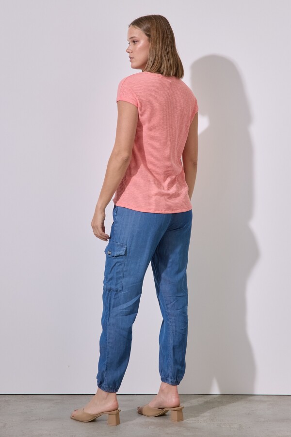 Remera Rib Escote V CORAL