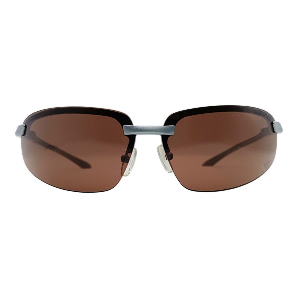WL102935 grisuniforme