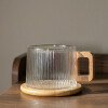 Taza de vidrio acanalada con asa de madera Nórdica 250ml Taza de vidrio acanalada con asa de madera Nórdica 250ml
