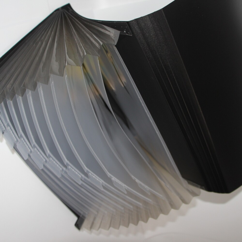 CARPETA YIL 13 DIVISIONES A4 CON ELÁSTICO NEGRO