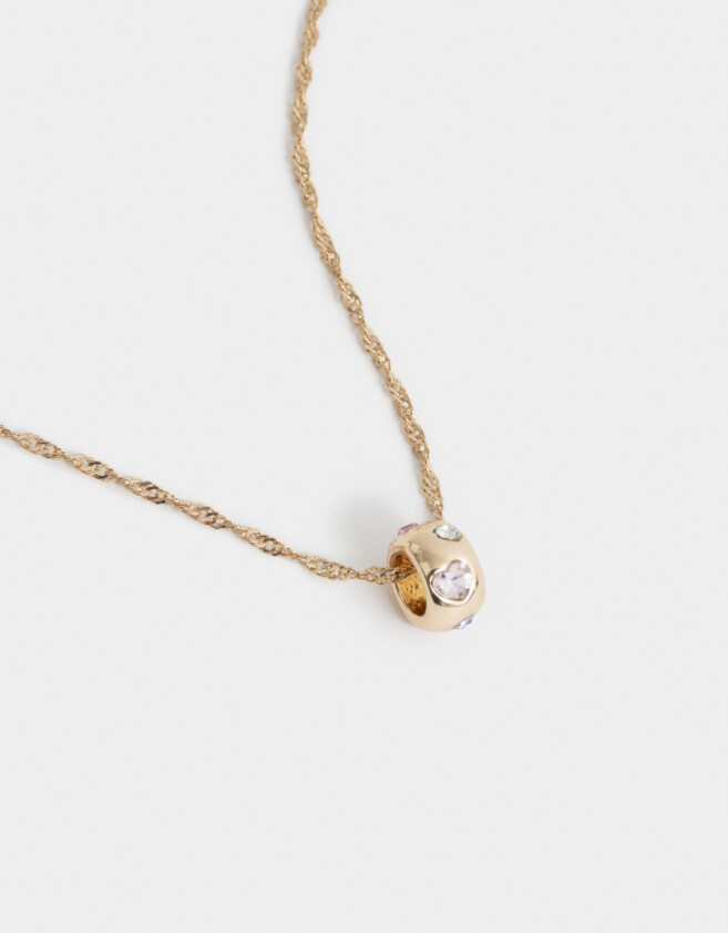 Cadena Corta con Dije Bañada en Oro Cortos - Dorado
