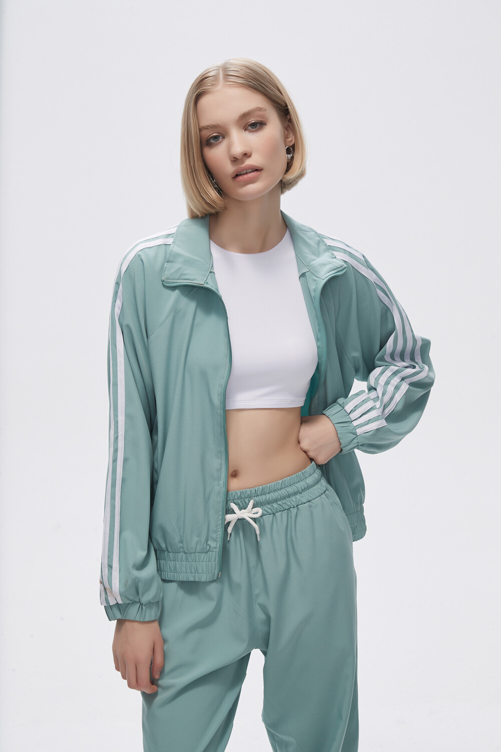 Campera Deportiva Bitex Verde Grisaceo