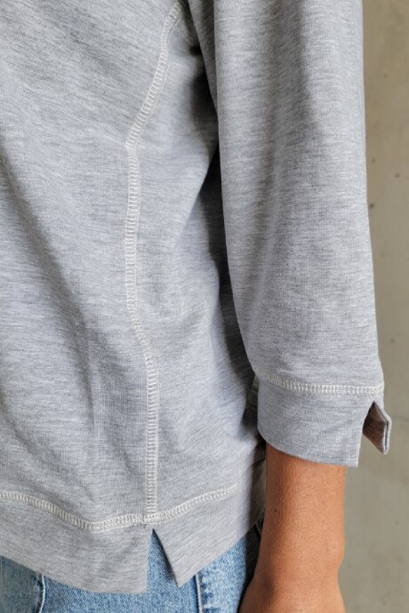 Remera Quebec Gris melange