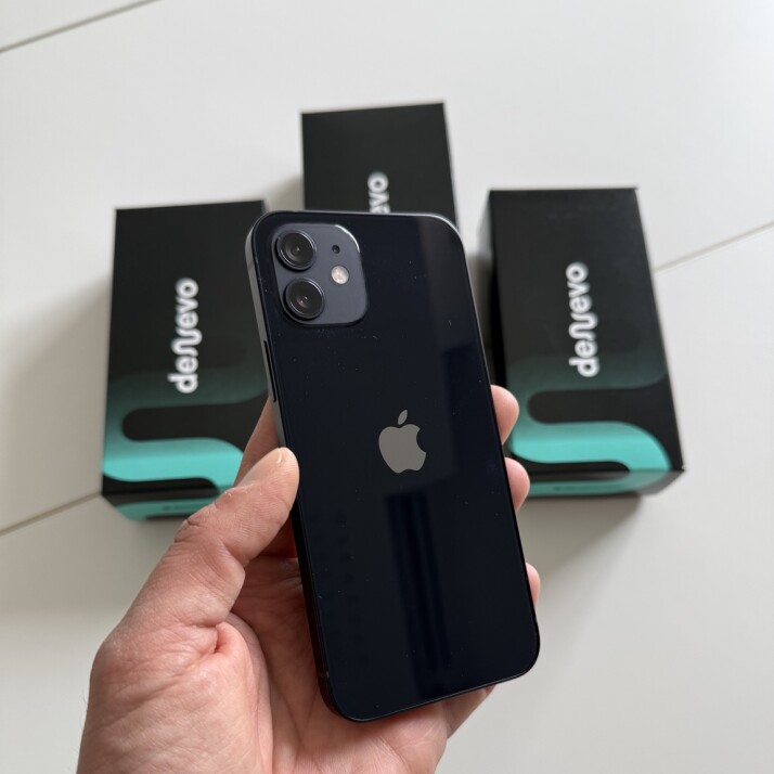 iPhone 12 64GB - Black iPhone 12 64GB - Black