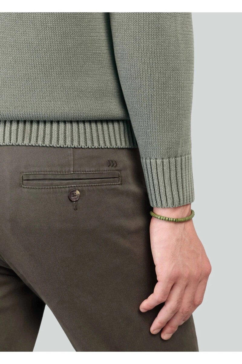 Sweater a la Base Arrow VERDE