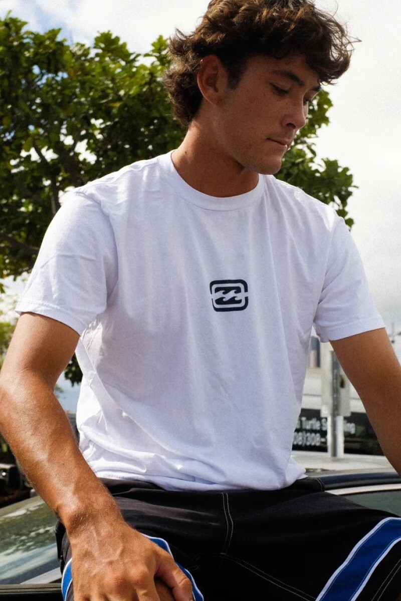 REMERA MAINSTAY PREMIUM SS B-blanco
