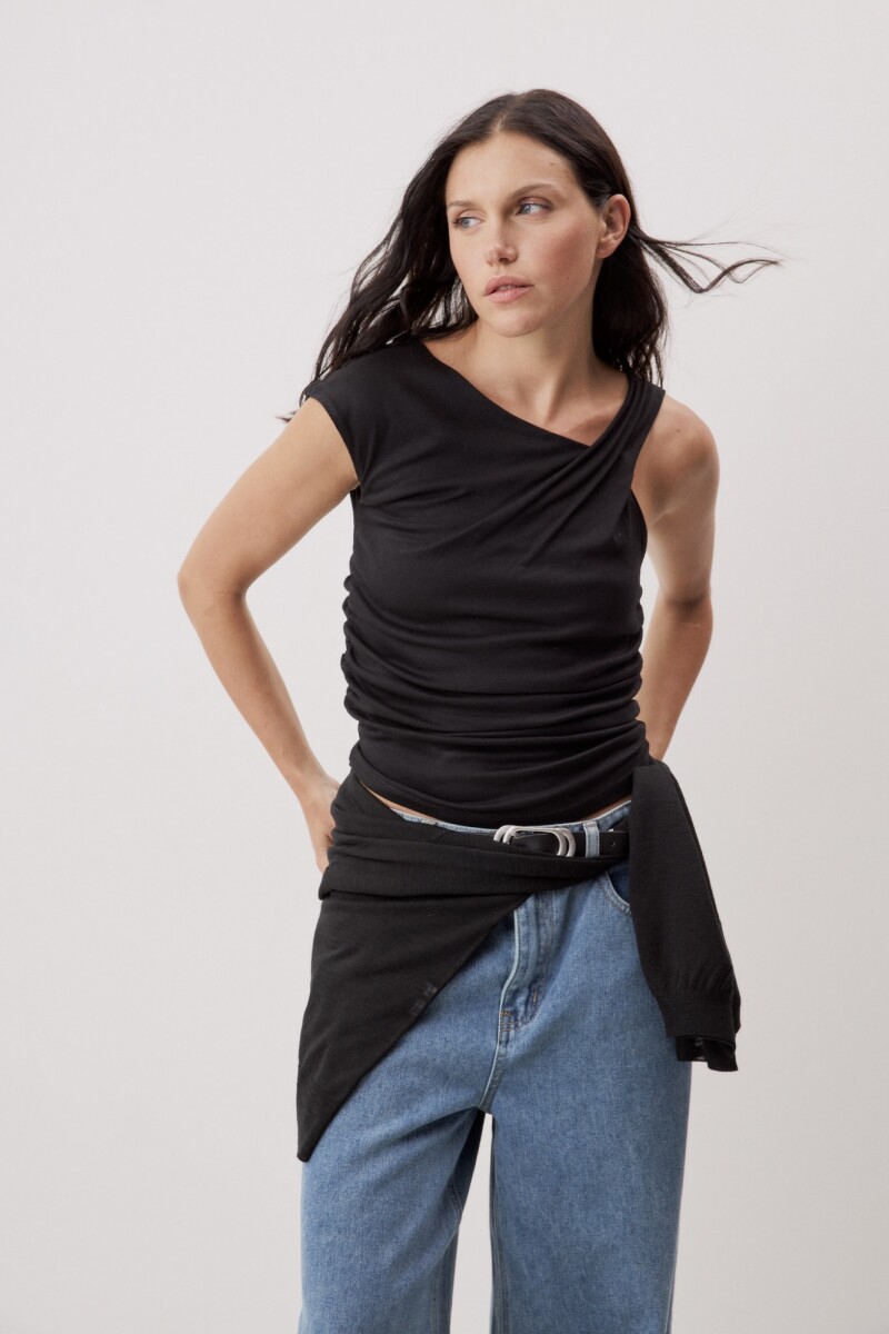 REMERA LEPO Negro