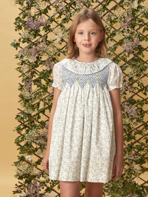 Vestido De Florecitas Con Nido De Abeja Azul