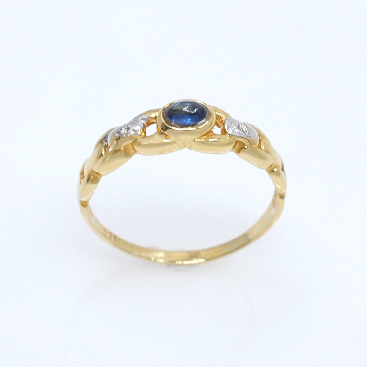 Anillo oro 18k , zafiro y brillantes 