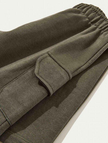 CONJUNTO INFANTIL CON ESTAMPA ROSA