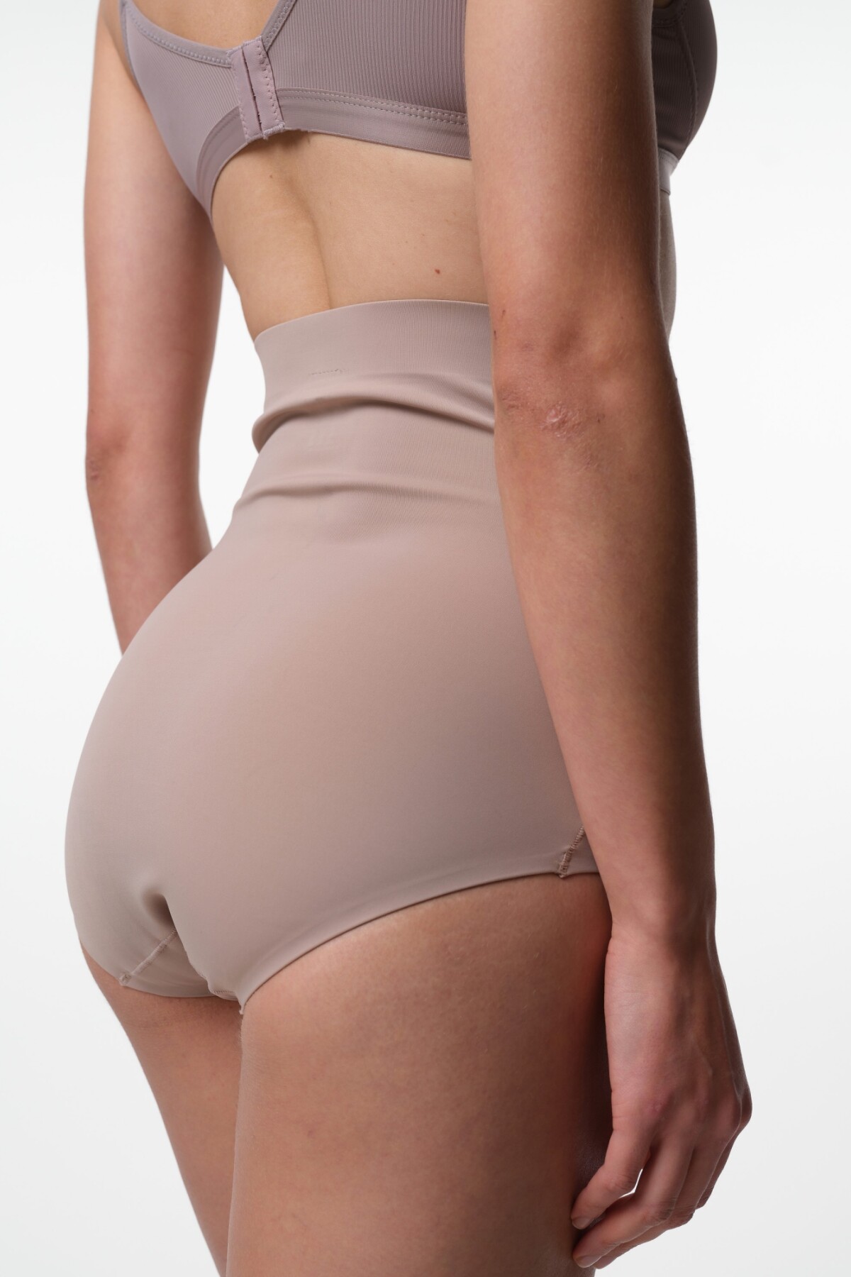 Bombacha Slim Wallis Beige