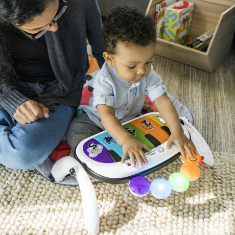 Gimnasio Baby Einstein™ 4-in-1 Kickin’ Tunes™ Music & Language Discovery Gimnasio Baby Einstein™ 4-in-1 Kickin’ Tunes™ Music & Language Discovery