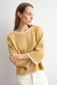Sweater escote bote maiz