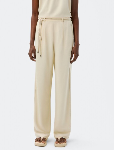 PANTALONES RECTOS CON CINTURÓN BEIGE