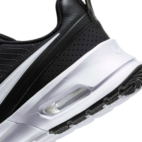 Nike Air Max Nuaxis Black