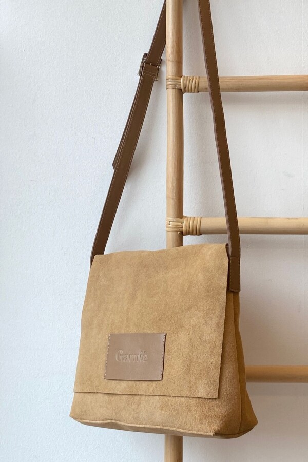 Cartera Felicia Gamuza Beige