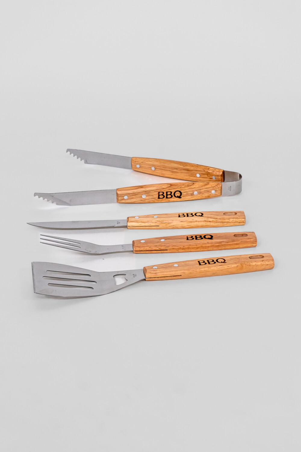Accesorios Para Parrilla Set De 4 Piezas. Espátula, Tenedor, Cuc Color Unico