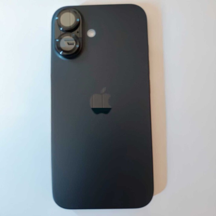 iPhone 16 128 GB - Black iPhone 16 128 GB - Black