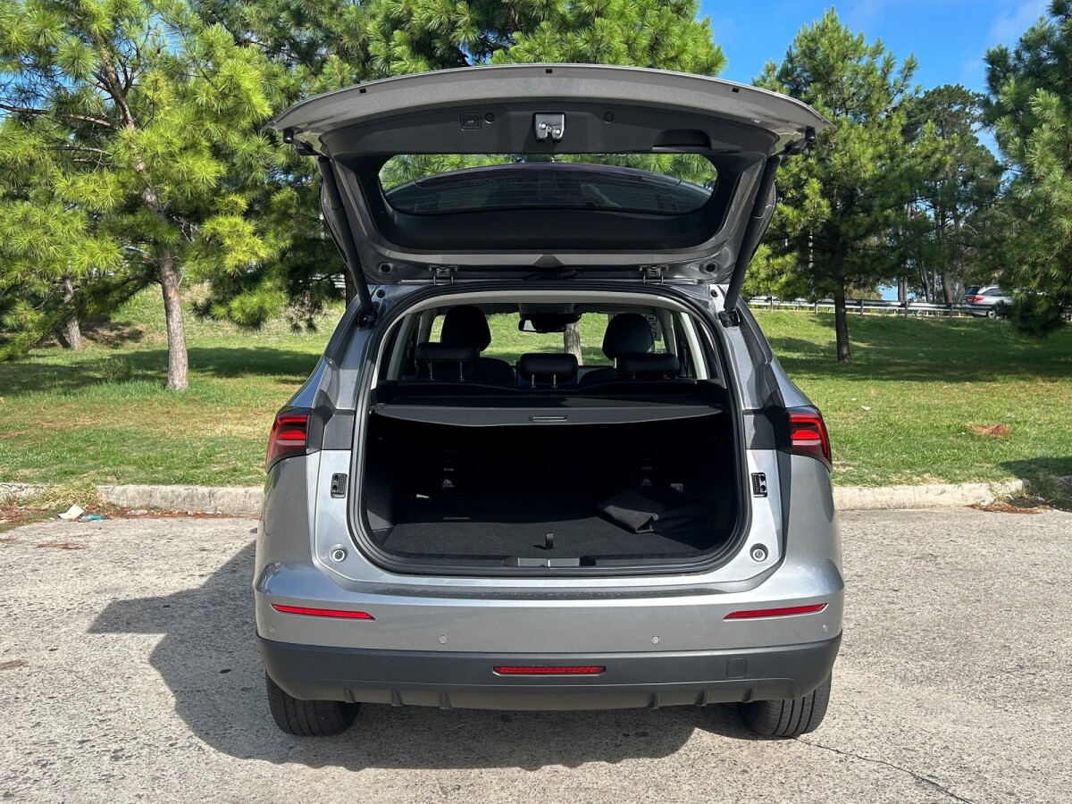 Haval H6 PHEV 4WD 2026 0KM | Permuta / Financia Haval H6 PHEV 4WD 2026 0KM | Permuta / Financia