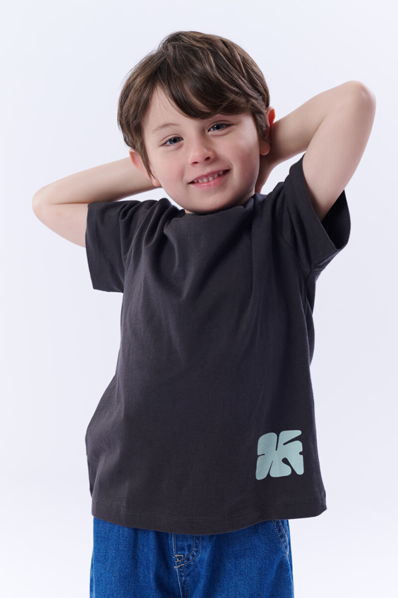 Remera Manga Corta Estampa Gris Oscuro